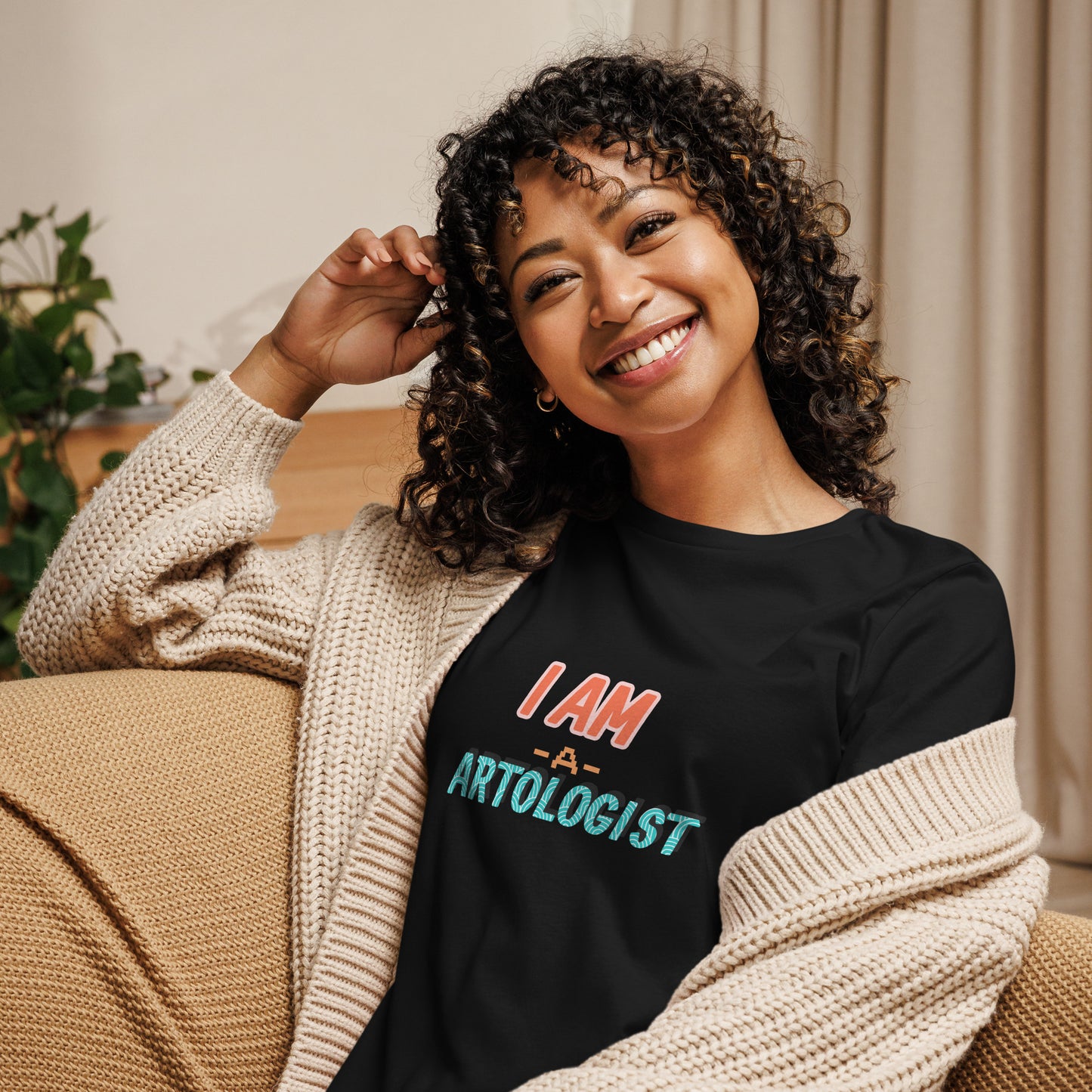 Women's Artologist Relaxed T-Shirt